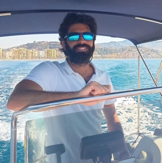 Antonio Call & Boat